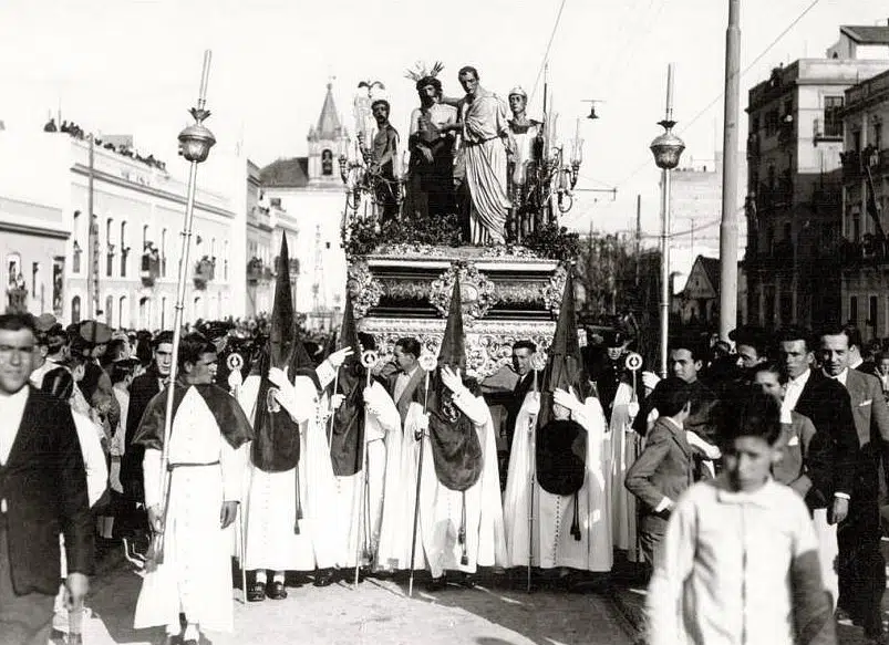 Paso titular de la Hermandad de San Benito de Sevilla