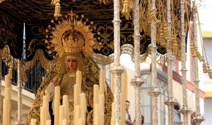 Virgen de las Lagrimas de la Hermandad de la Exaltacion Sevilla