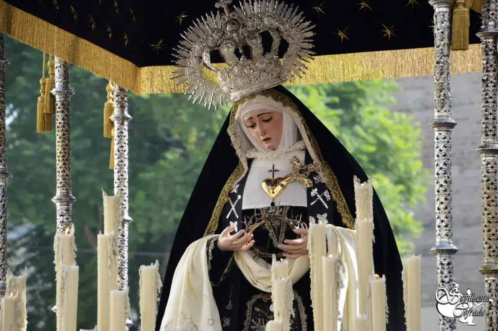 Virgen del Rosario de Monte Sion Sevilla