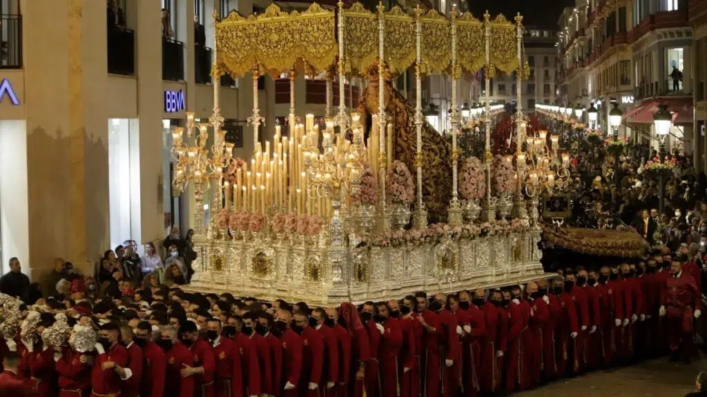Virgen de la Trinidad Coronada de la Cofradia del Cautivo de Malaga