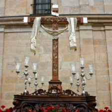 Paso de la Santa Cruz de la Cofradía de la Santa Vera Cruz de Zamora