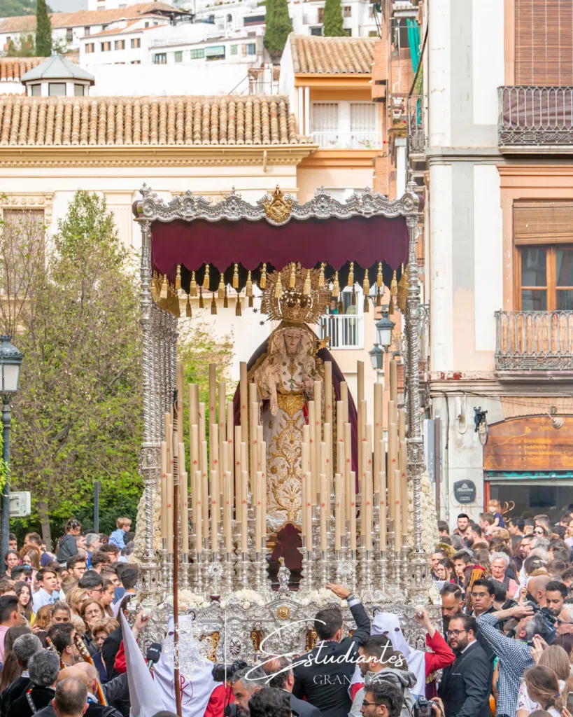 María Santísima de los Remedios, Reina y Madre de los Estudiantes de Granada