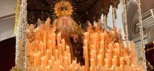 La Estrella vuelve a Triana en una procesion historica